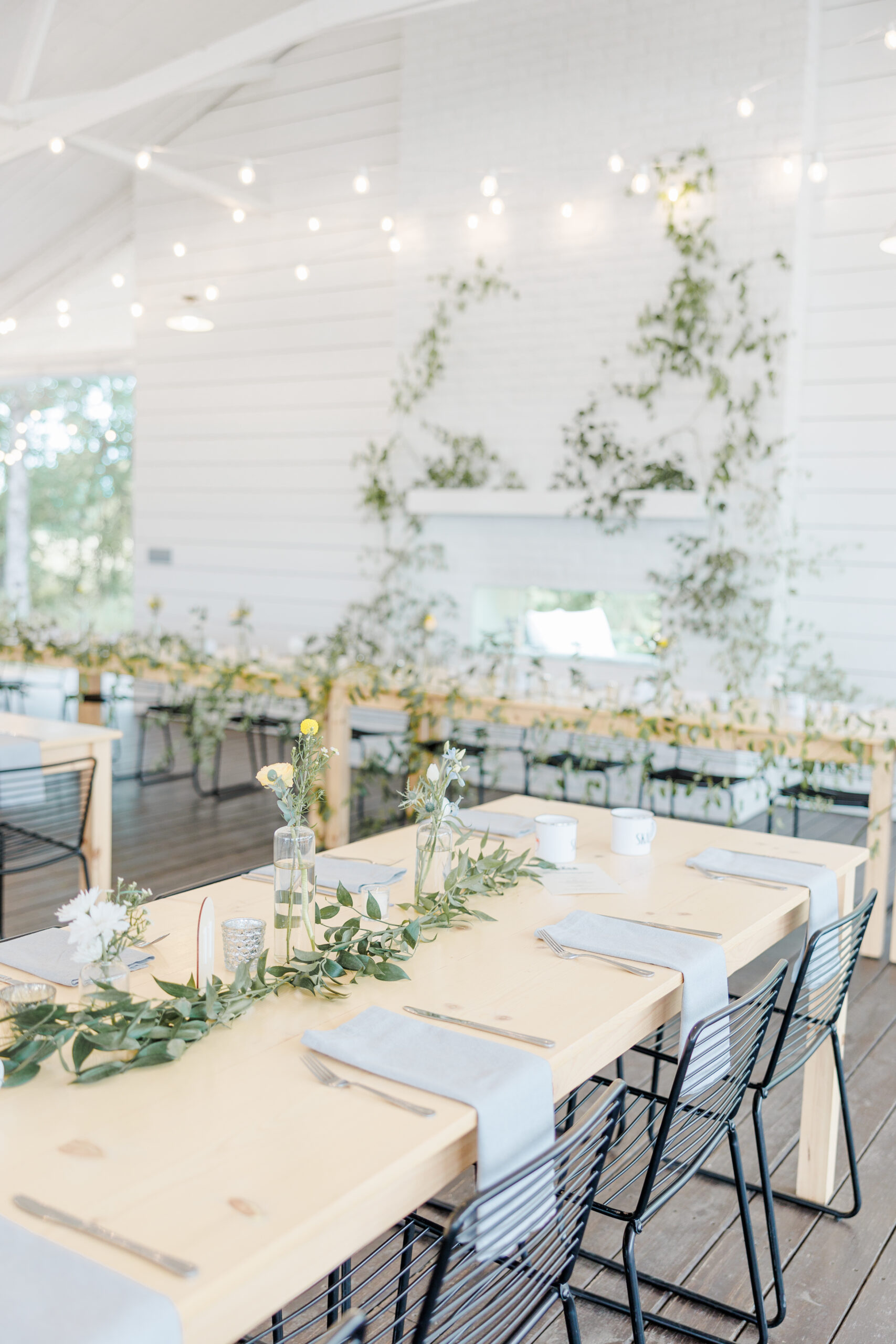 simple greenery wedding reception at ivory north