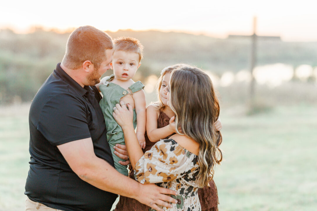 montevideo mn family session at sunset