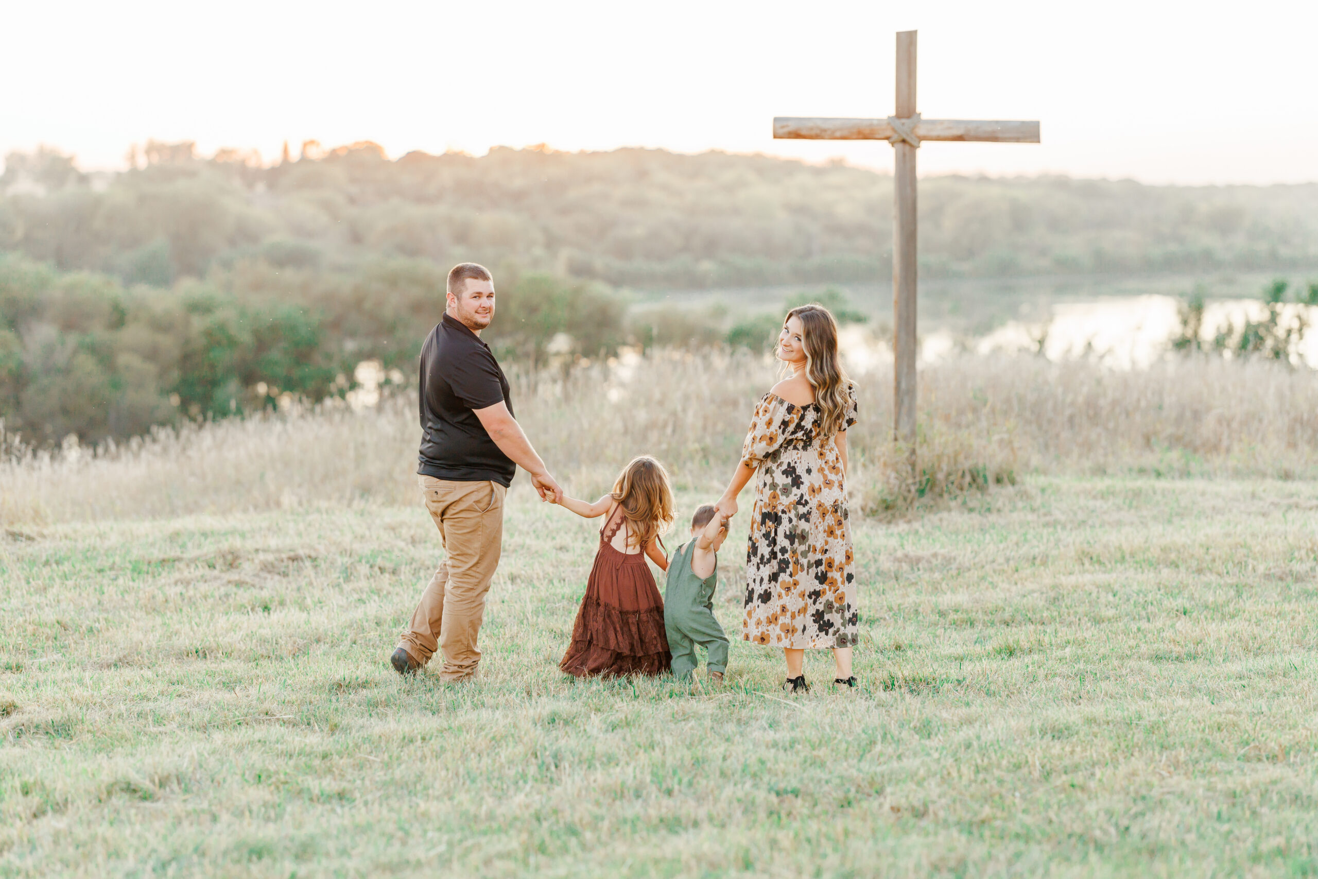 montevideo mn family session at sunset