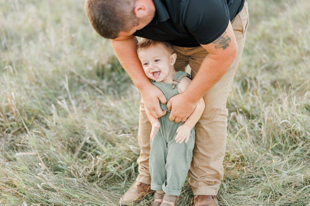 montevideo mn family session at sunset