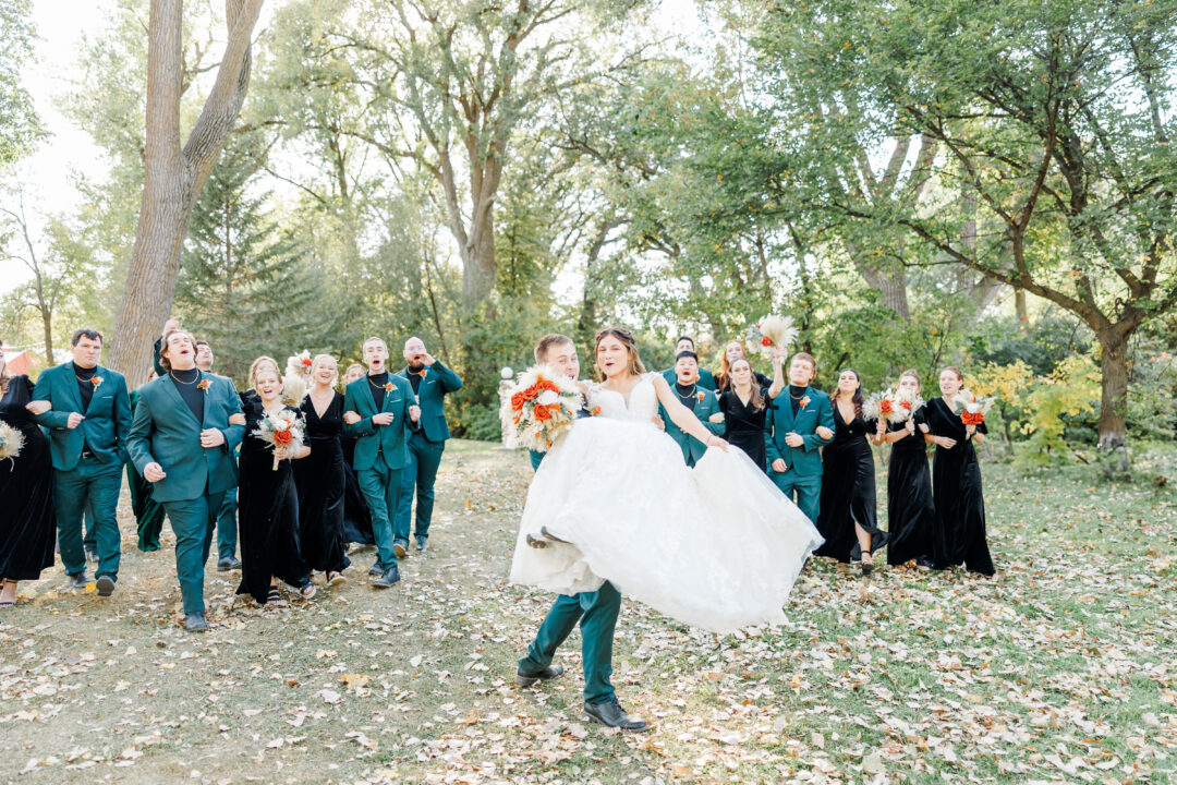 bridal party portraits of couple at buffalo ridge resort in gary sd