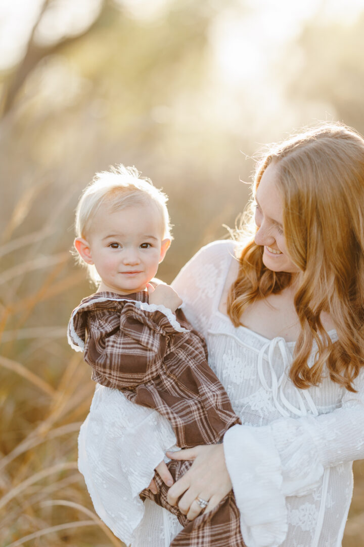 maternity beach family session in watertown sd at lake pelican