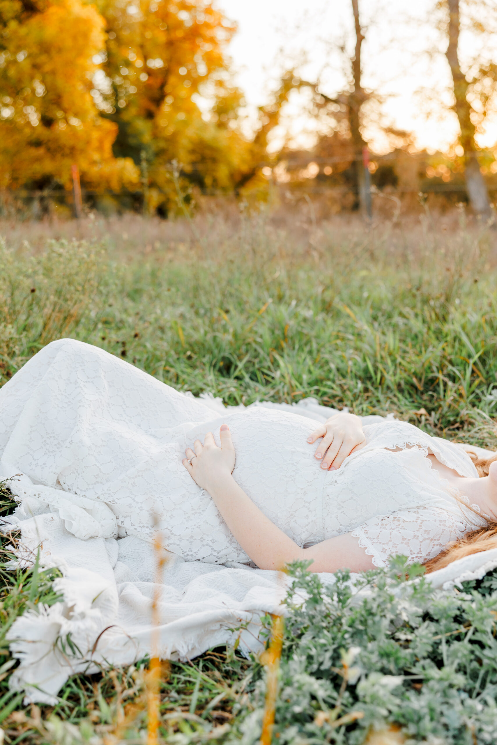 hay bale maternity session