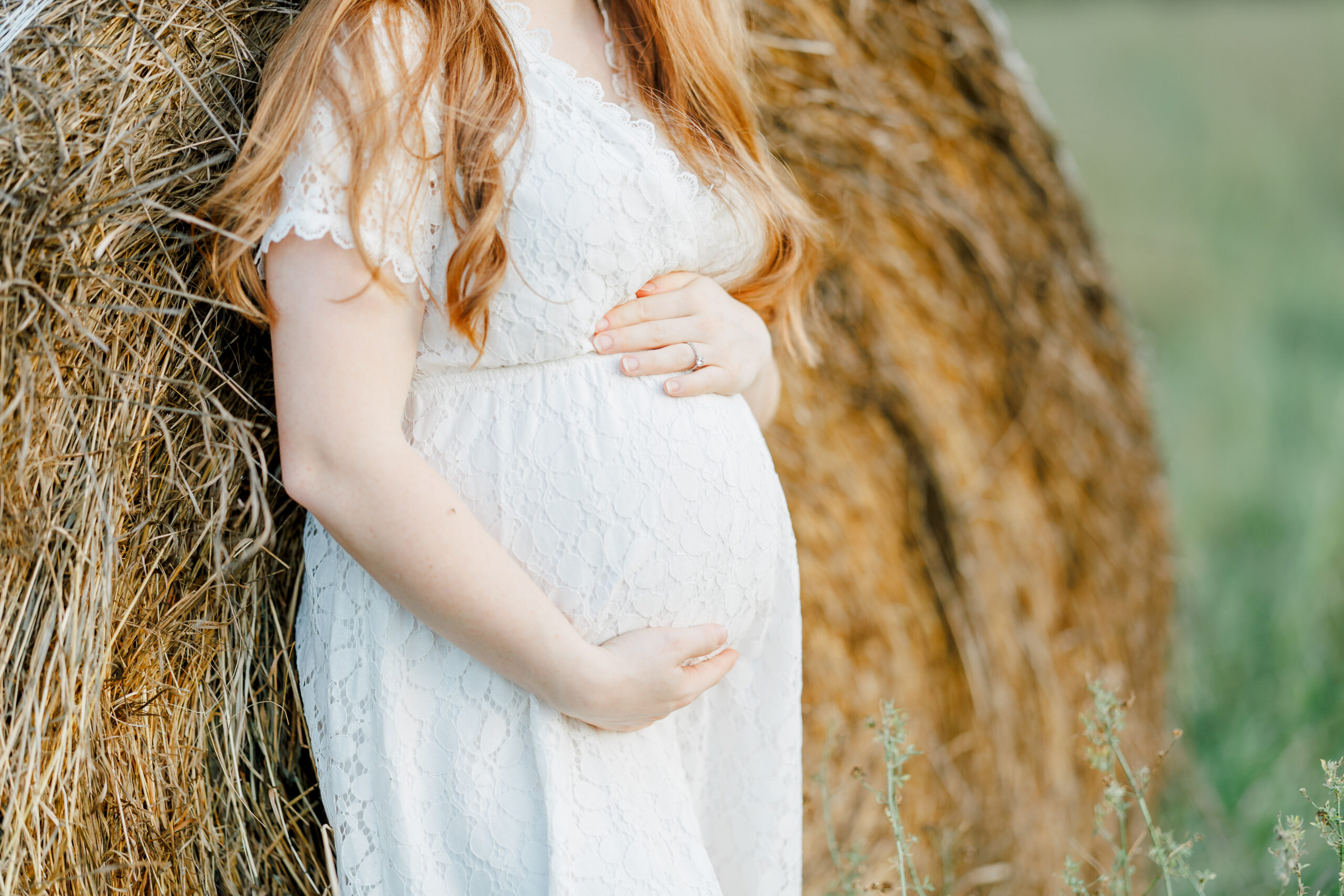 hay bale maternity session