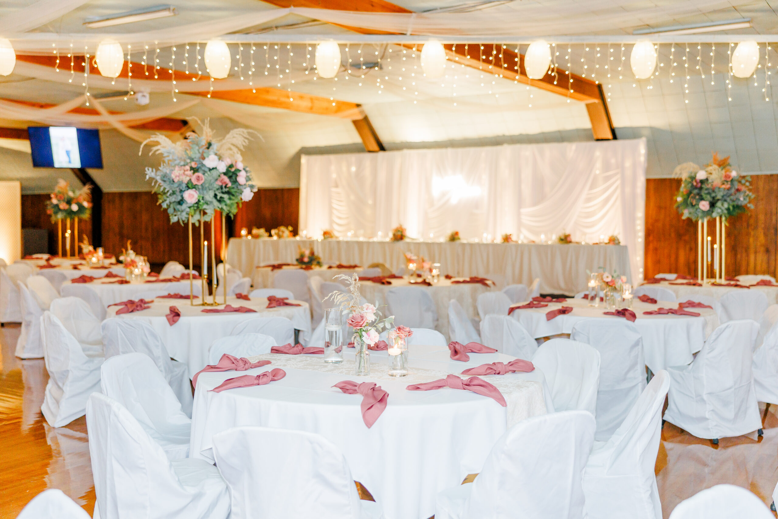 fall milbank sd wedding reception held at the sioux historic pavillion