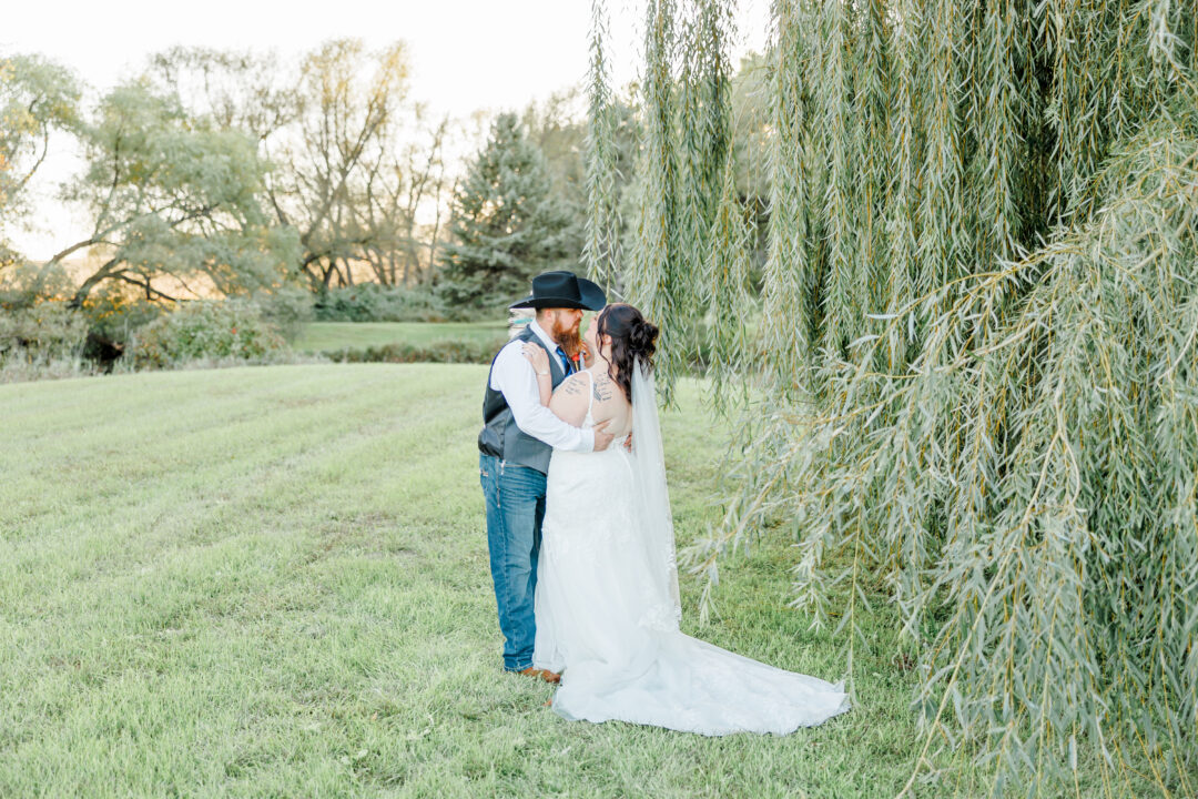 bride and groom portraits at stable waters ranch
