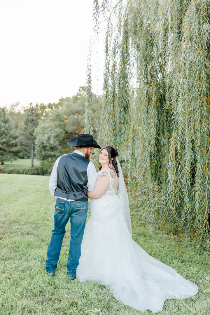 bride and groom portraits at stable waters ranch
