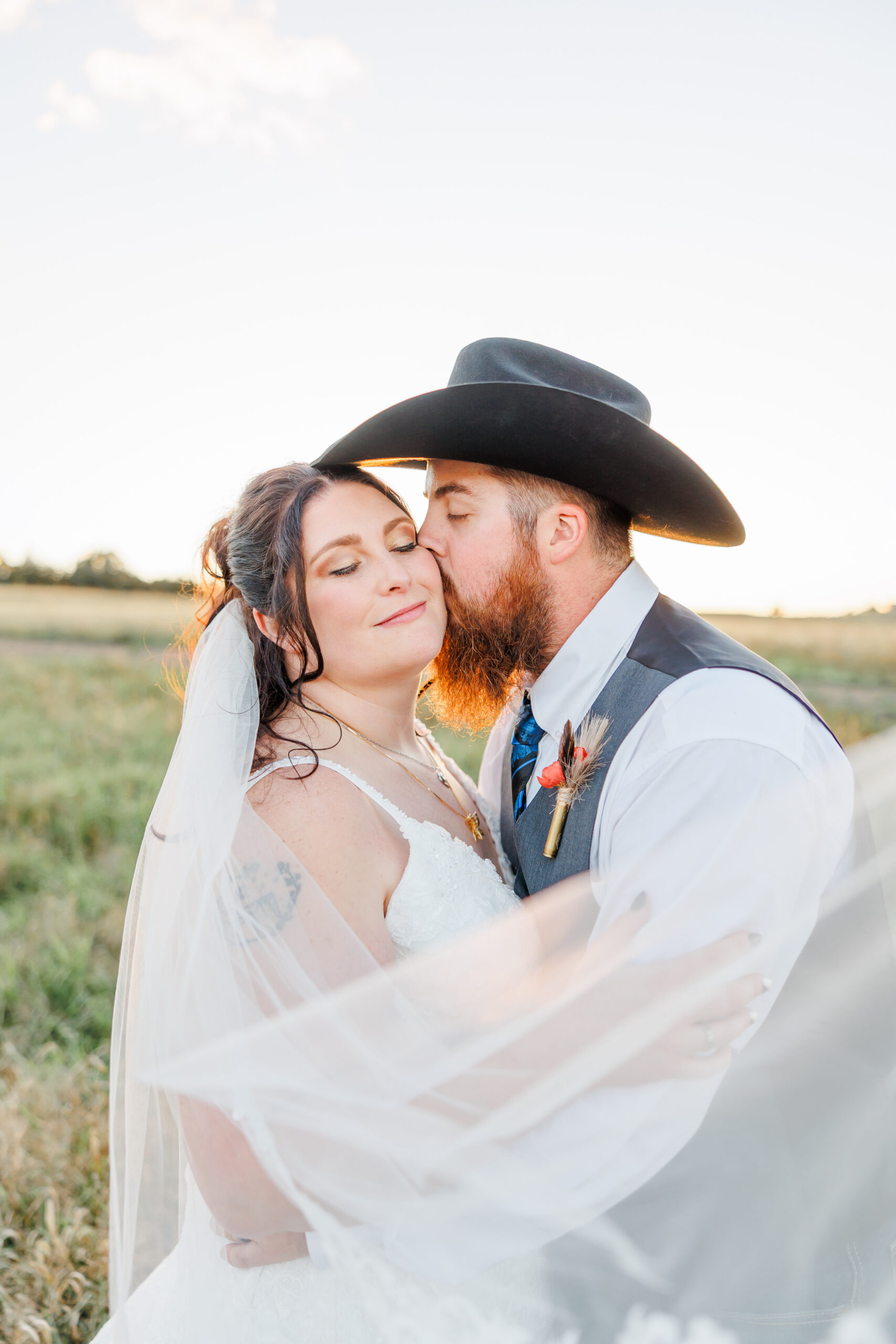 wedding couple at stable waters ranch