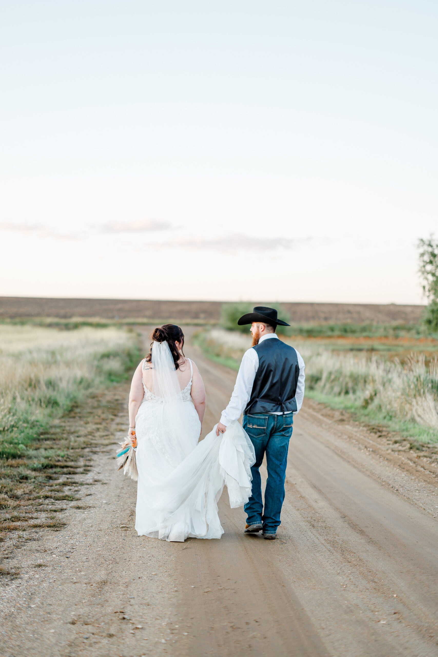 wedding sunset photos at stable waters ranch